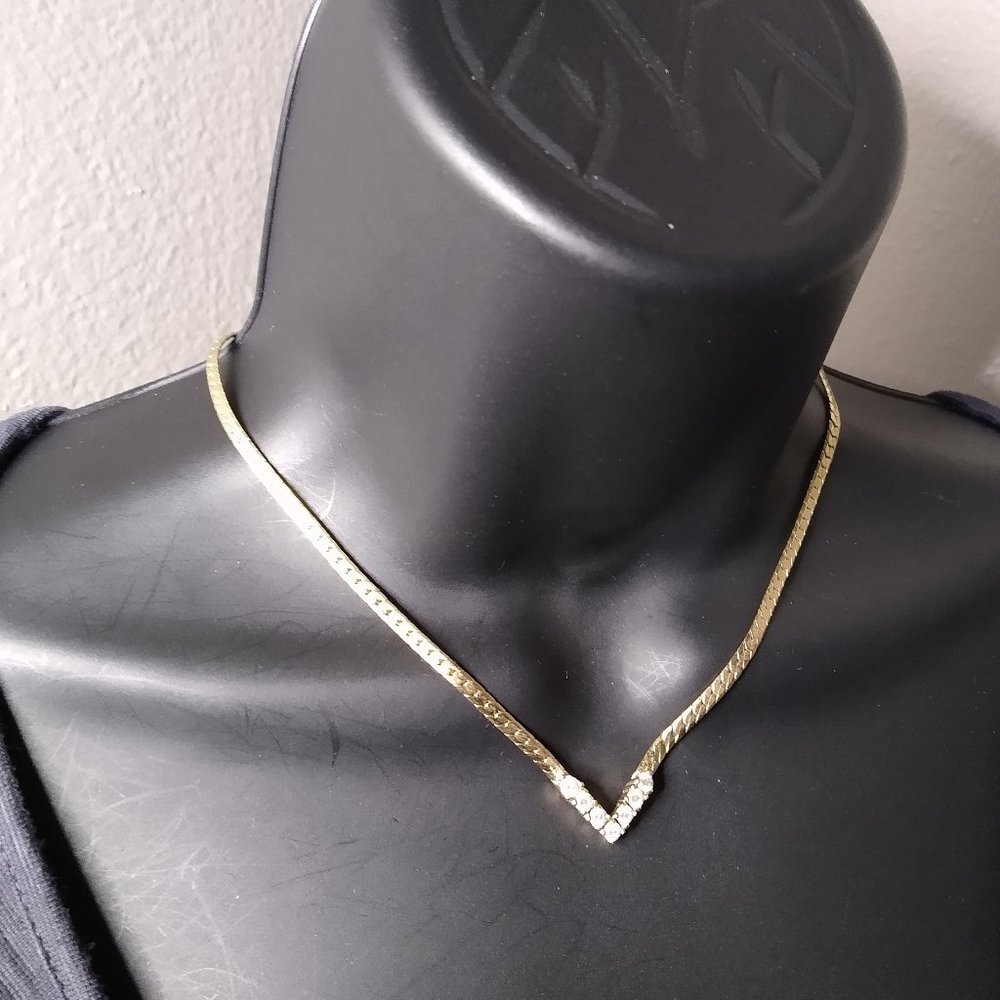 15.5 Inch Decorative V Shaped Necklace